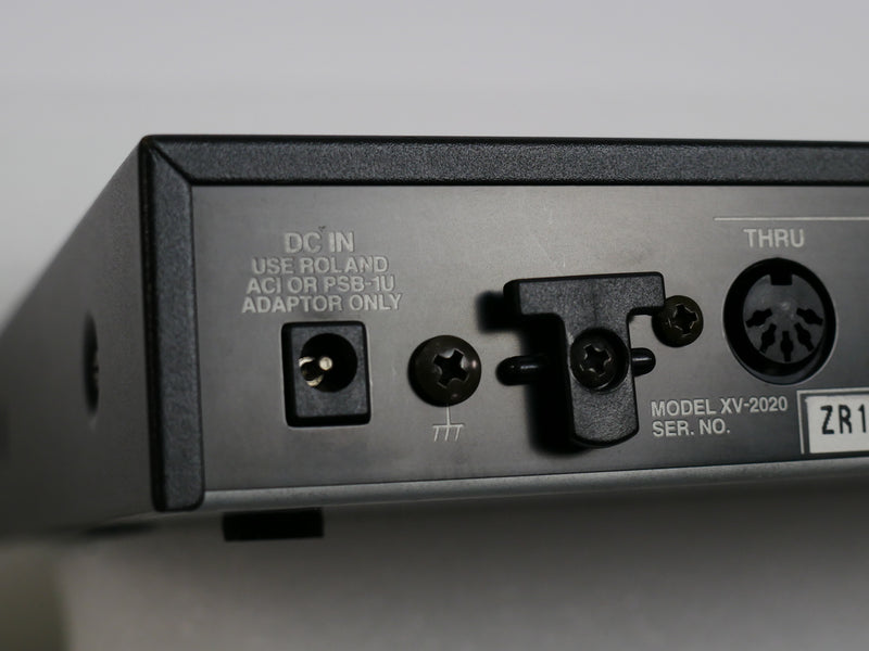 Roland XV-2020 (中古)