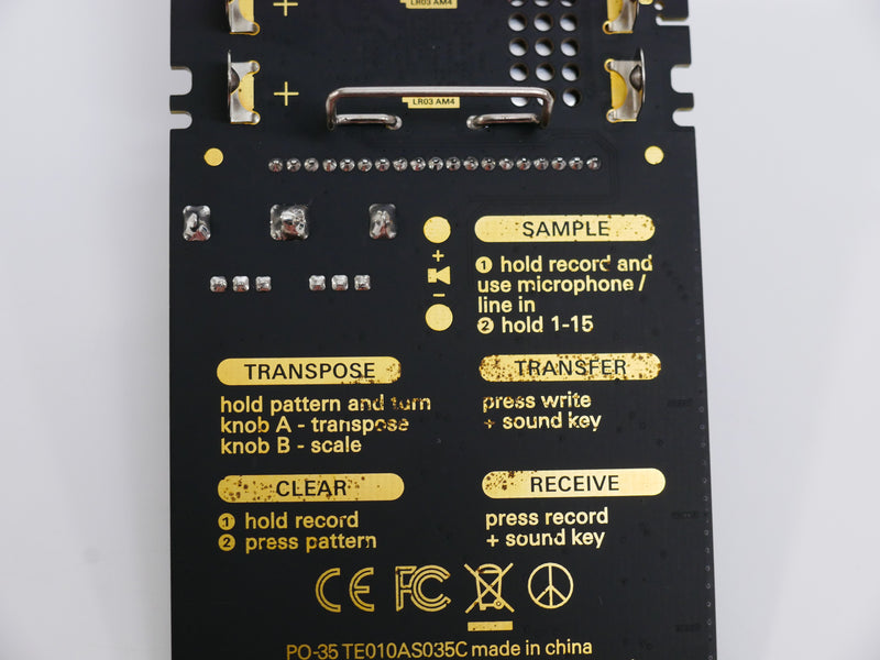 Teenage Engineering PO-35 speak + Case (中古)