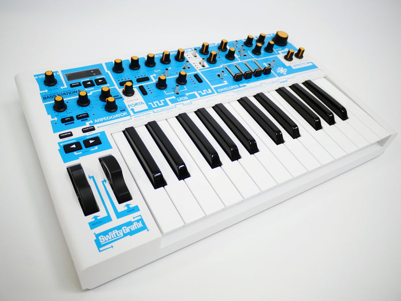 **Novation Bass Station - ヴィンテージ感溢れるアナロ… Amazon | Novation Bass Station II Swifty Edition – 限定版パラ