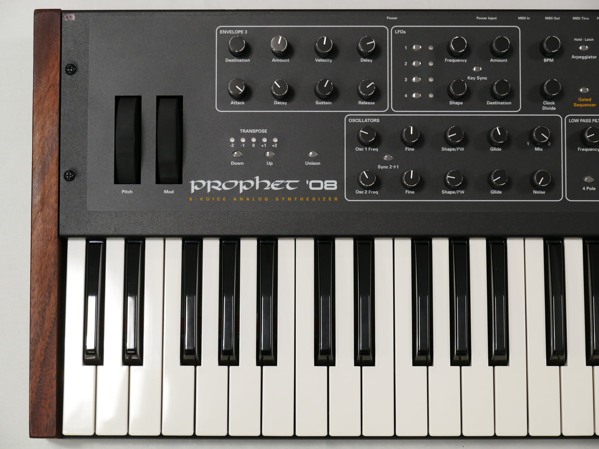 Dave Smith Instruments Prophet '08 PE (中古)