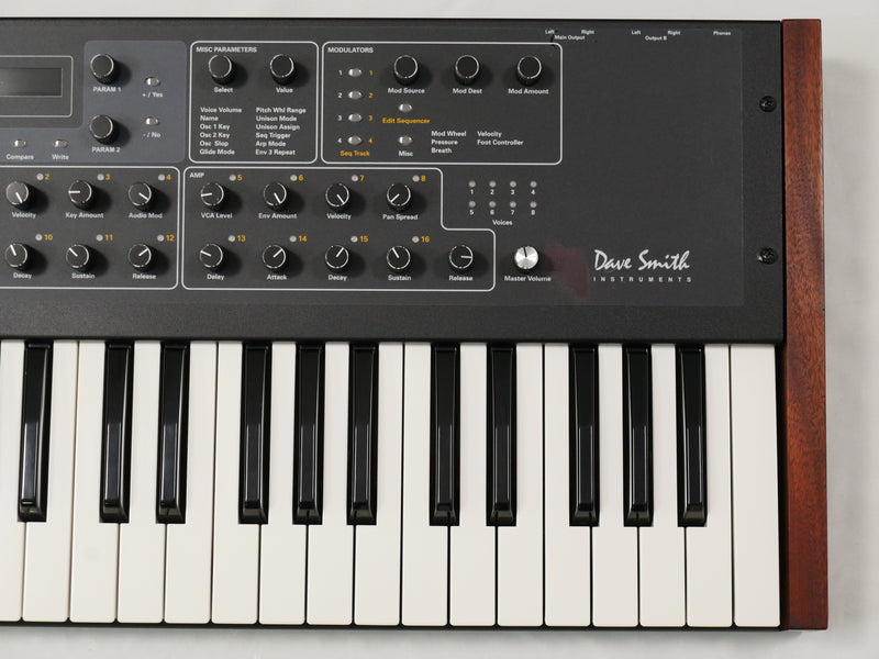Dave Smith Instruments Prophet '08 PE (中古)