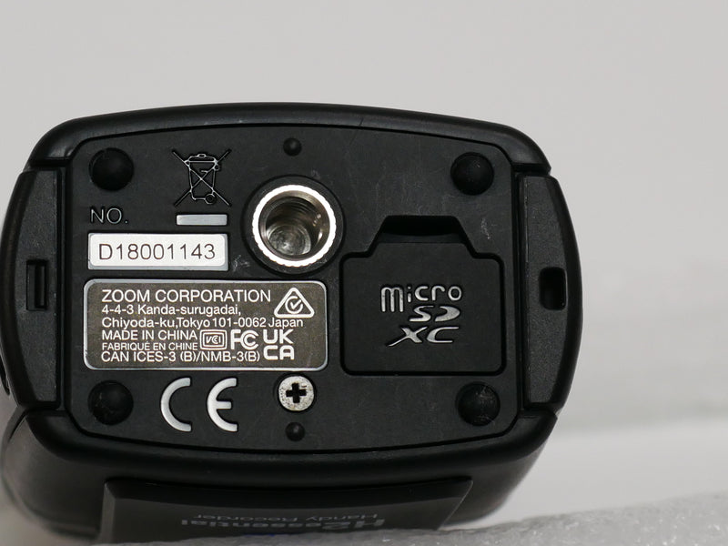 ZOOM H2essential (中古)