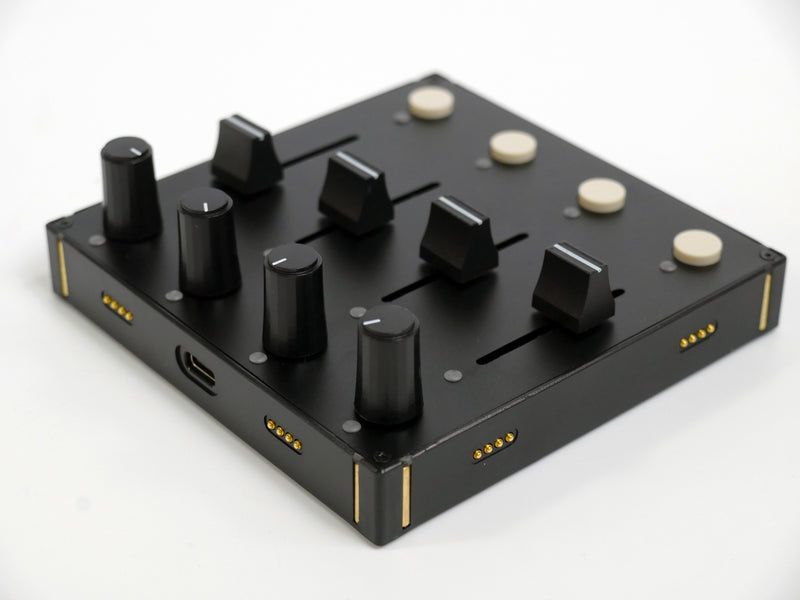 Intech Studio Grid PBF4 (中古2)