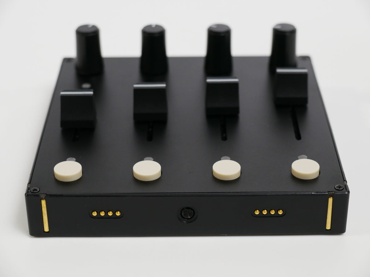Intech Studio Grid PBF4 (中古2)