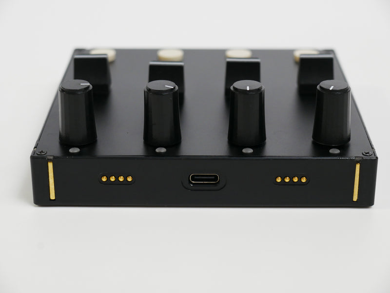 Intech Studio Grid PBF4 (中古2)