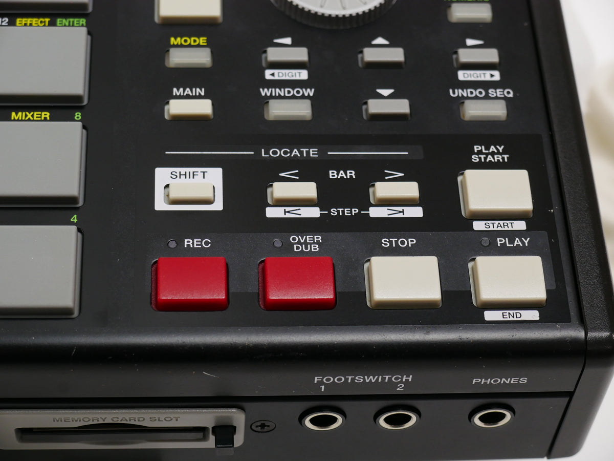 AKAI MPC1000 BK-N (中古)