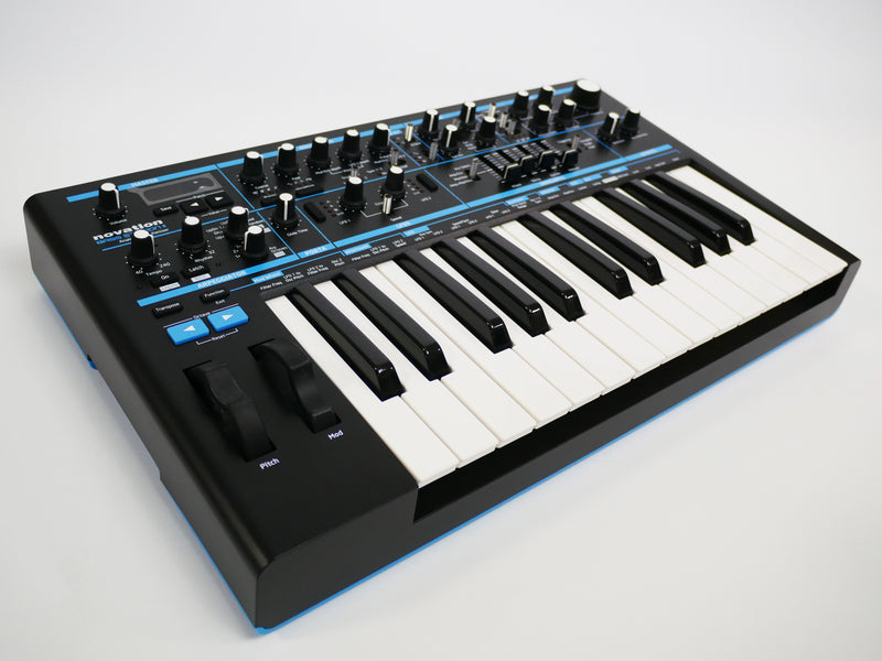 novation Bass Station II (中古)