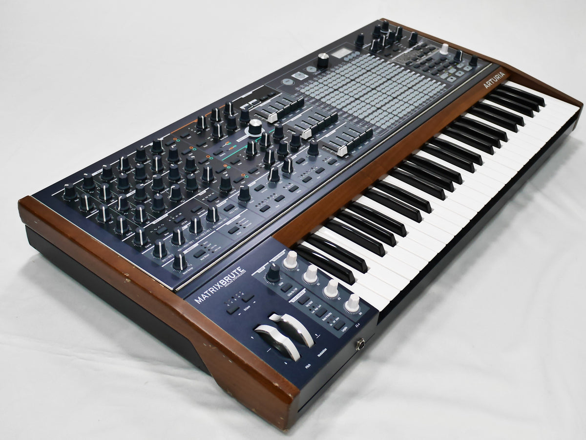 Arturia MATRIXBRUTE (中古)