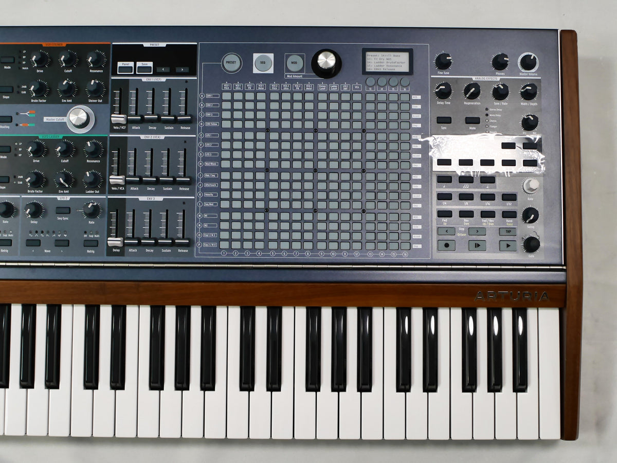 Arturia MATRIXBRUTE (中古)