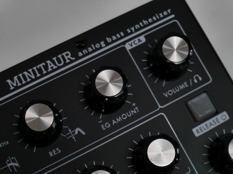 moog MINITAUR Rev2 (中古)