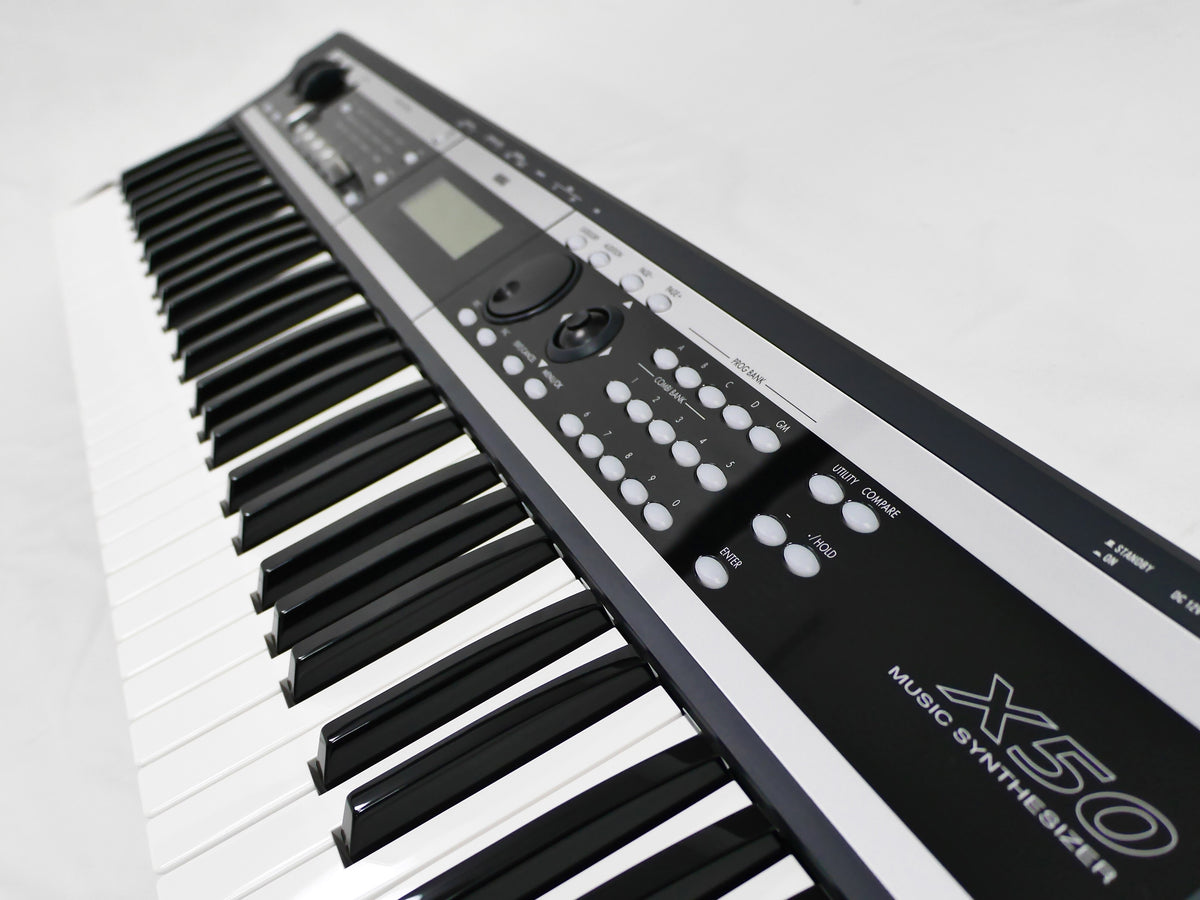 KORG X50 + ARMOR Flight Case (中古3)