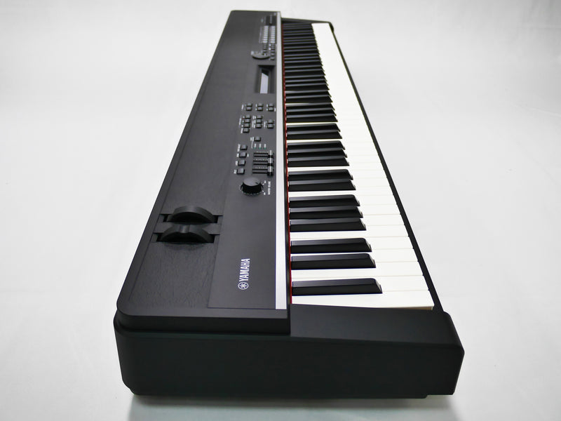 YAMAHA CP4 STAGE (中古)【商談中】