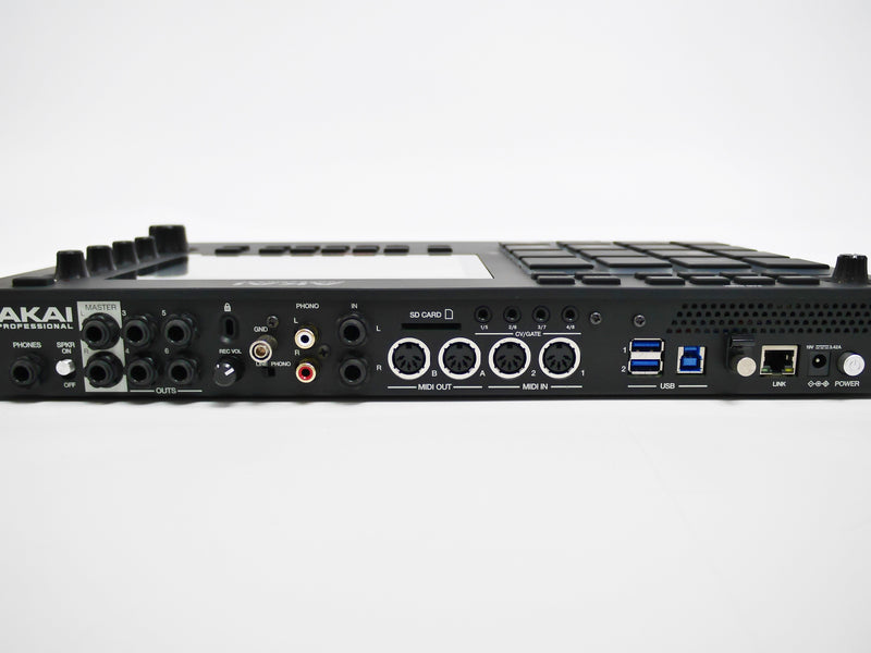 AKAI MPC LIVE II (中古)