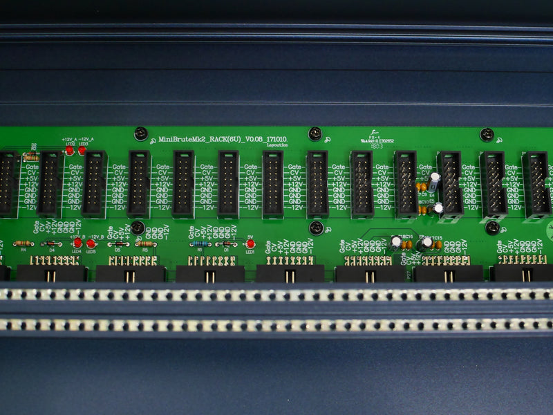 Arturia Rackbrute 6U (中古)5