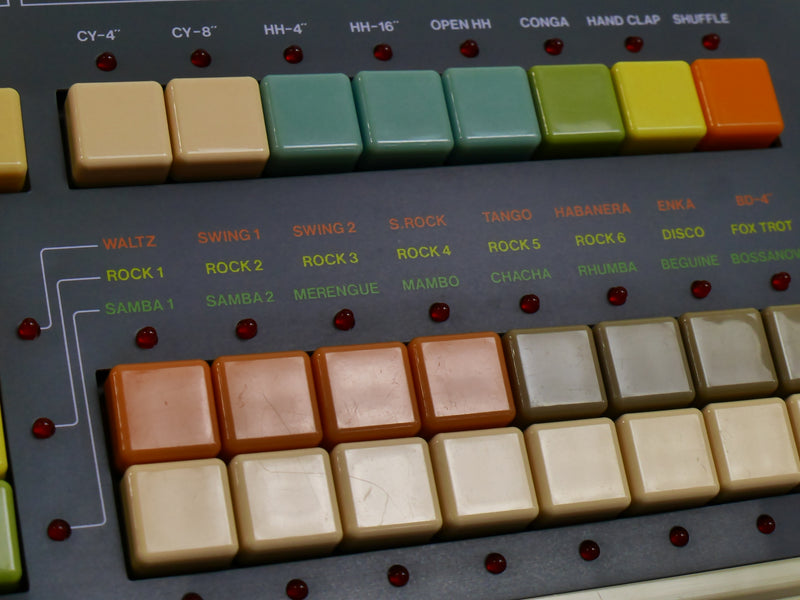 Roland CR-8000 (中古)