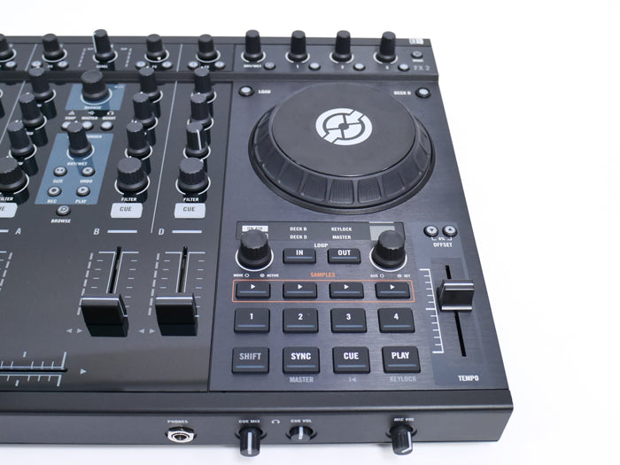 NATIVE INSTRUMENTS TRAKTOR KONTROL S4 (未使用中古品)3