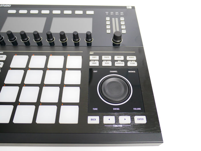 Native Instruments MASCHINE STUDIO (中古)