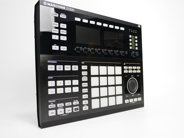 Native Instruments MASCHINE STUDIO (中古)