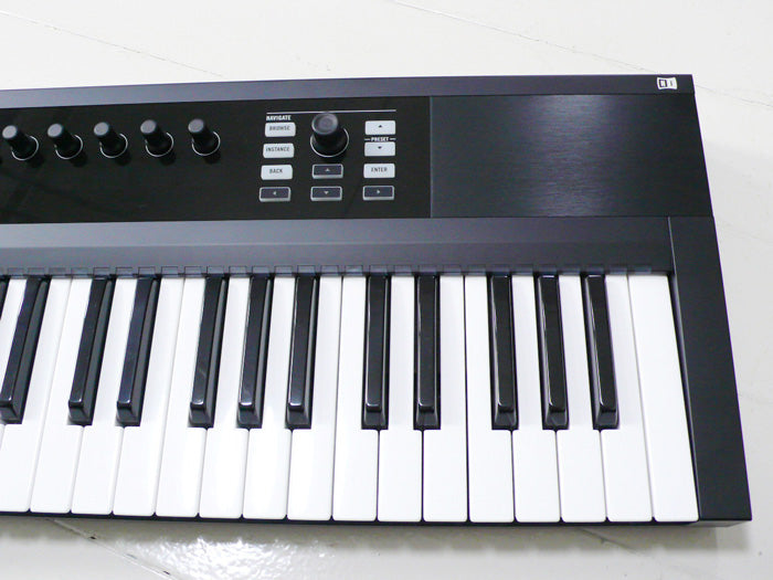 新作正規店中古美品!!Native Instruments KOMPLETE KONTROL A49/MIDIキーボード/ライセンス譲渡 MIDIキーボード、コントローラー