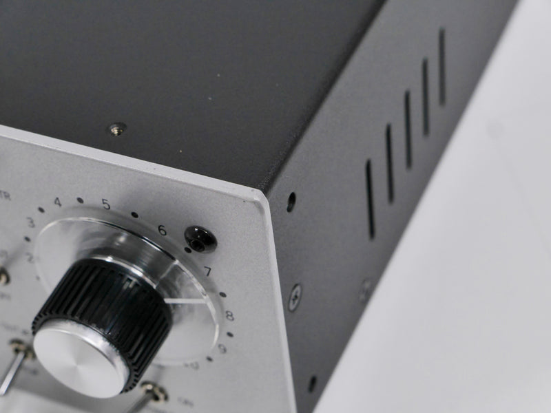 Universal Audio 710 Twin-Finity (中古2)