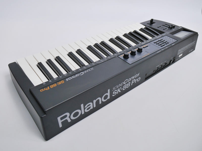 ○ Roland SK-88pro 美品 箱 マニュアル ソフト PCシリアル接続、音声 