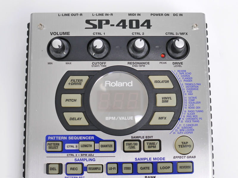 新品超激得●中古品 Roland SP-404 コンパクト・サンプラー DJ用 29種類エフェクト ACアダプター駆動/電池駆動《店頭引取可能》 サンプラー